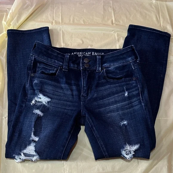 American Eagle Outfitters Women's Ripped Dark Blue Skinny Jeans size 4 - Picture 1 of 9